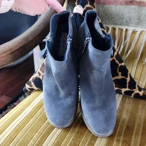 Blondo Gray Suede Waterproof Zip Boots 10 W - Picture 4 of 16